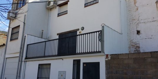 CASA DE NUEVA CONSTRUCCIÓN EN BENATAE