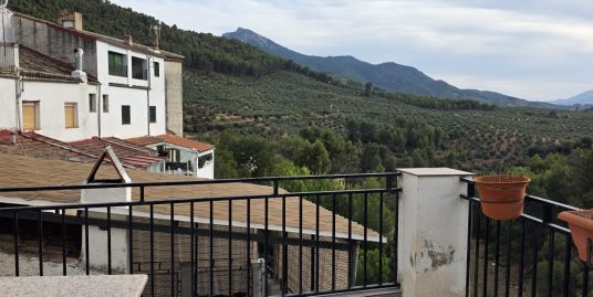 GRAN CASA DE PUEBLO EN ORCERA CON COCHERA