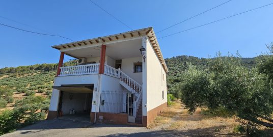 AMPLIA VIVIENDA CON NAVE, TERRENO Y MAGNIFICAS VISTAS EN BENATAE